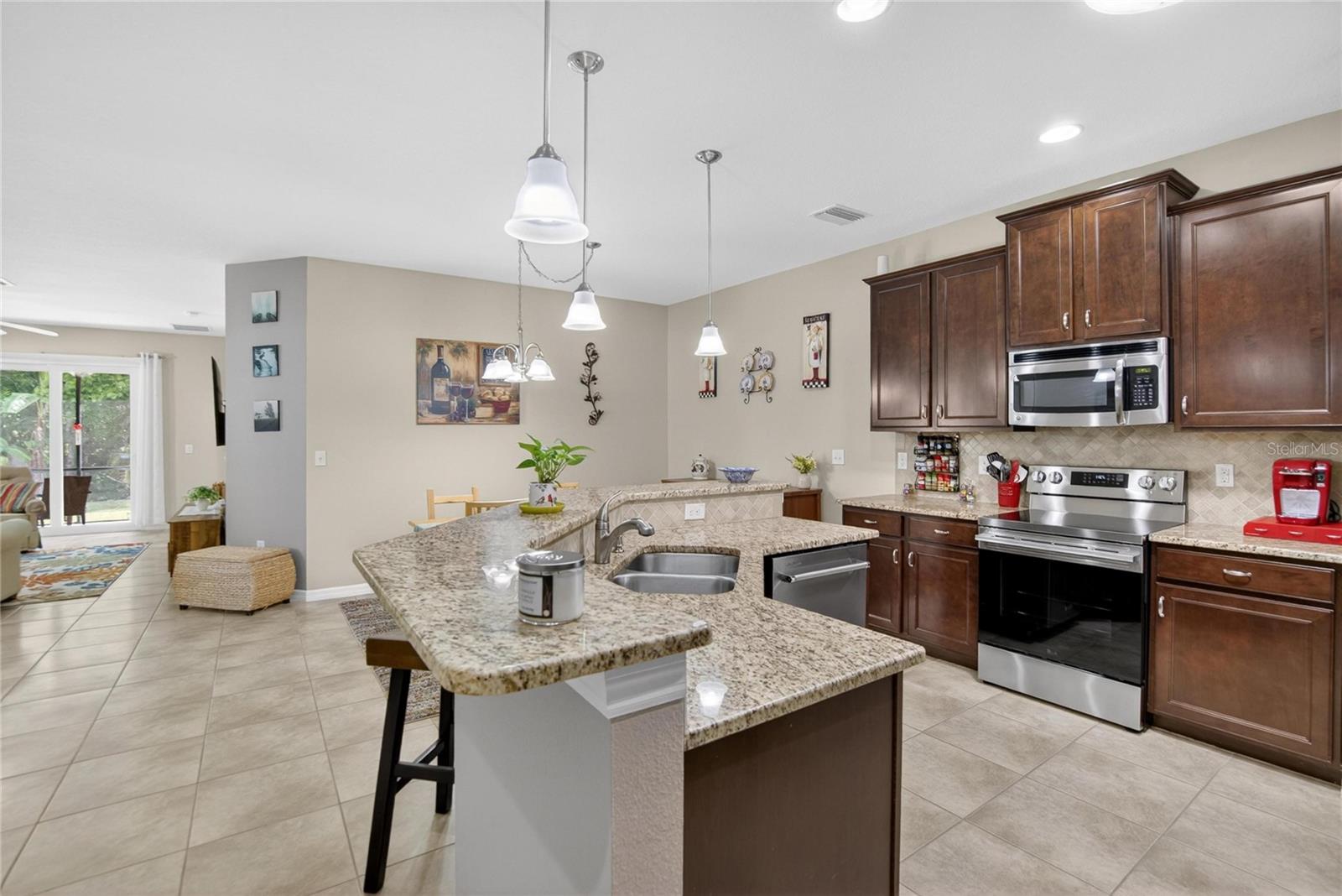 7418 SURREY PINES DR, APOLLO BEACH, FL, 33572