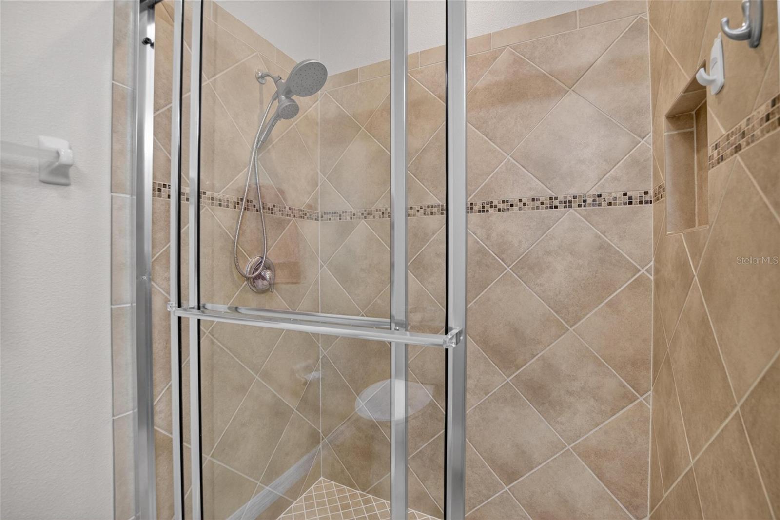 7418 SURREY PINES DR, APOLLO BEACH, FL, 33572