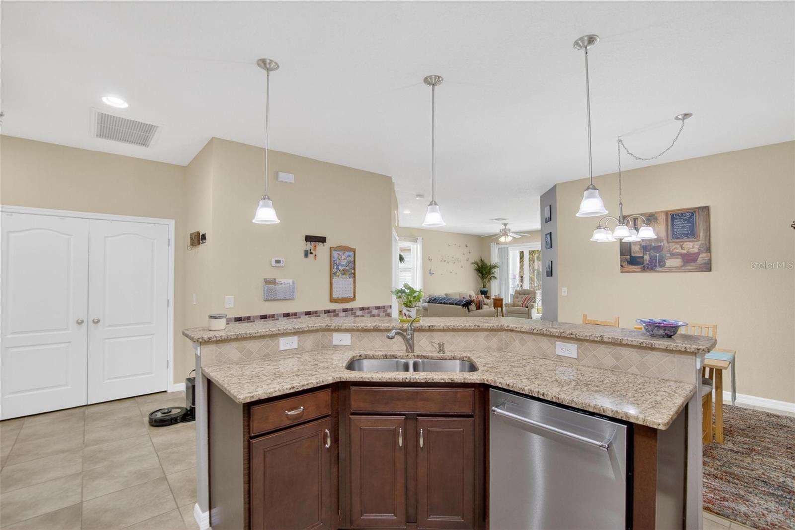 7418 SURREY PINES DR, APOLLO BEACH, FL, 33572