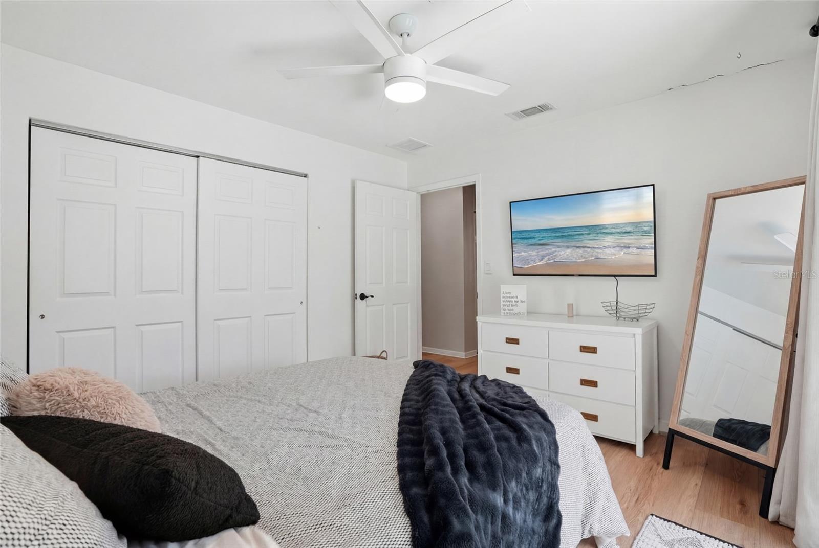 2089 SWAN LN, SAFETY HARBOR, FL, 34695