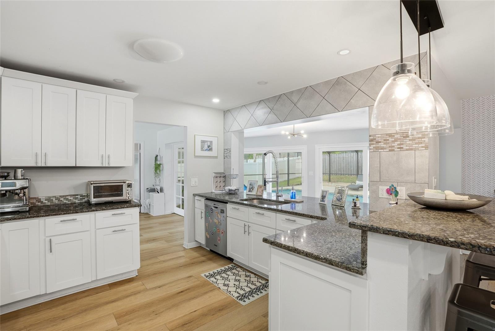 2089 SWAN LN, SAFETY HARBOR, FL, 34695