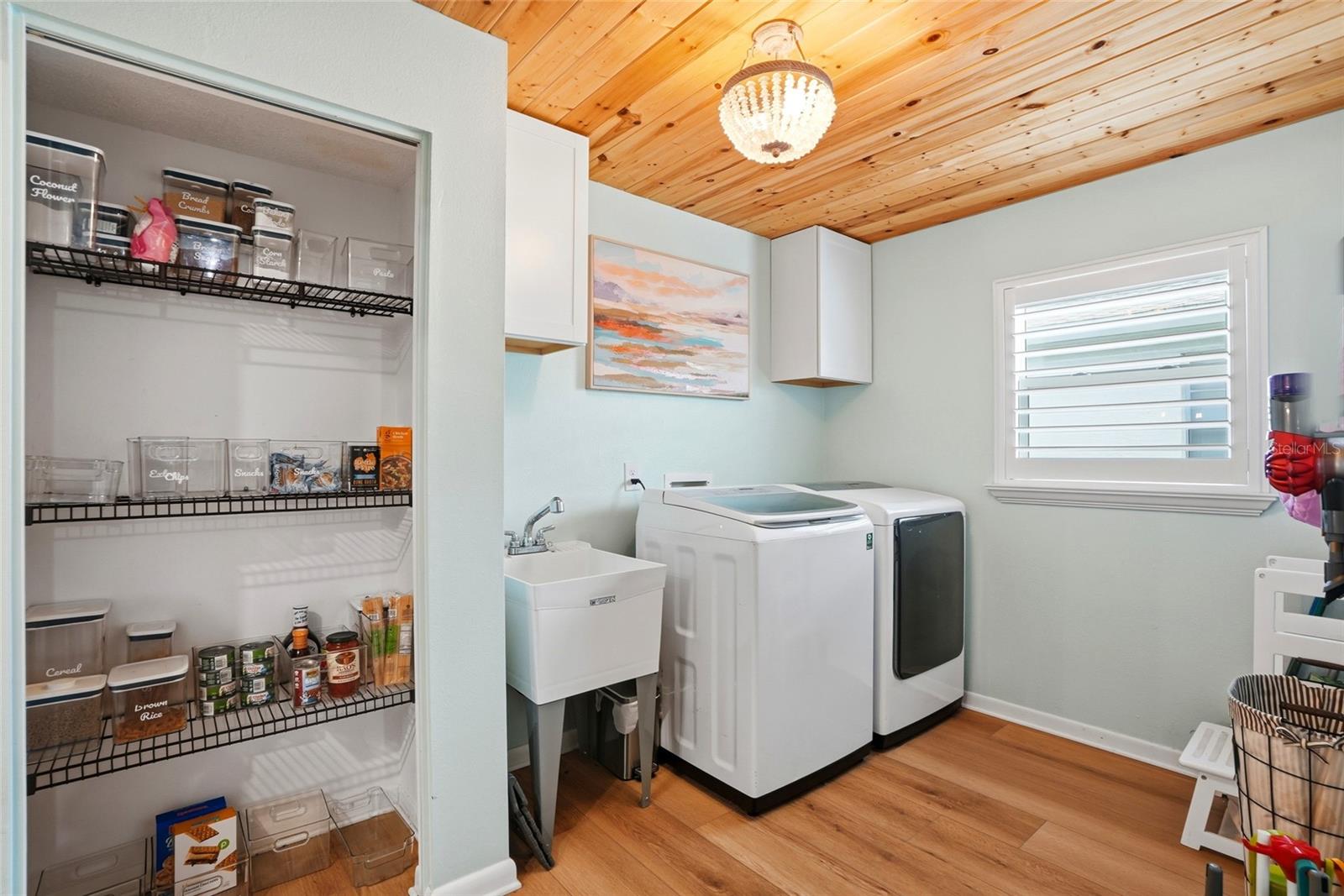 2089 SWAN LN, SAFETY HARBOR, FL, 34695