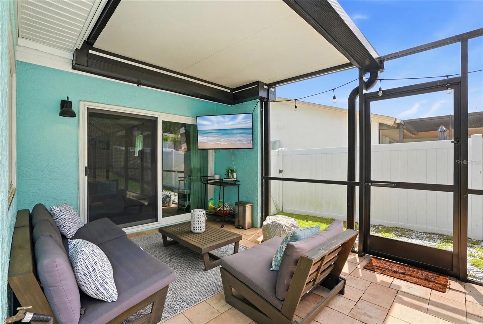 2089 SWAN LN, SAFETY HARBOR, FL, 34695