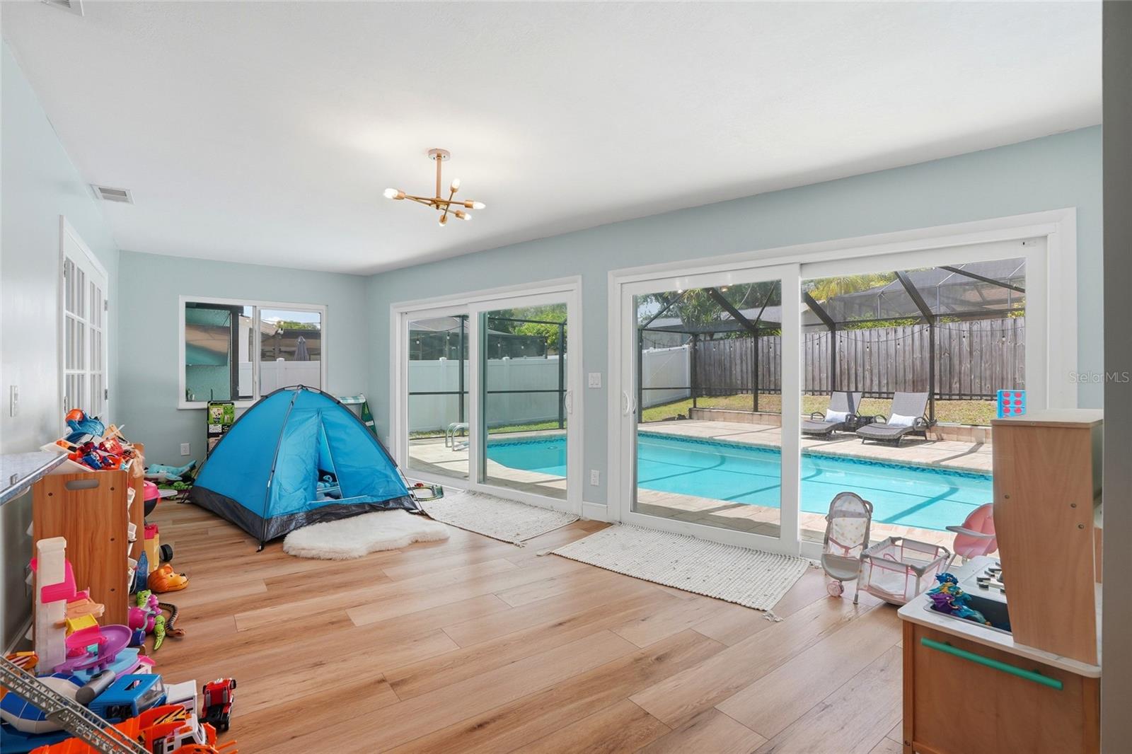 2089 SWAN LN, SAFETY HARBOR, FL, 34695