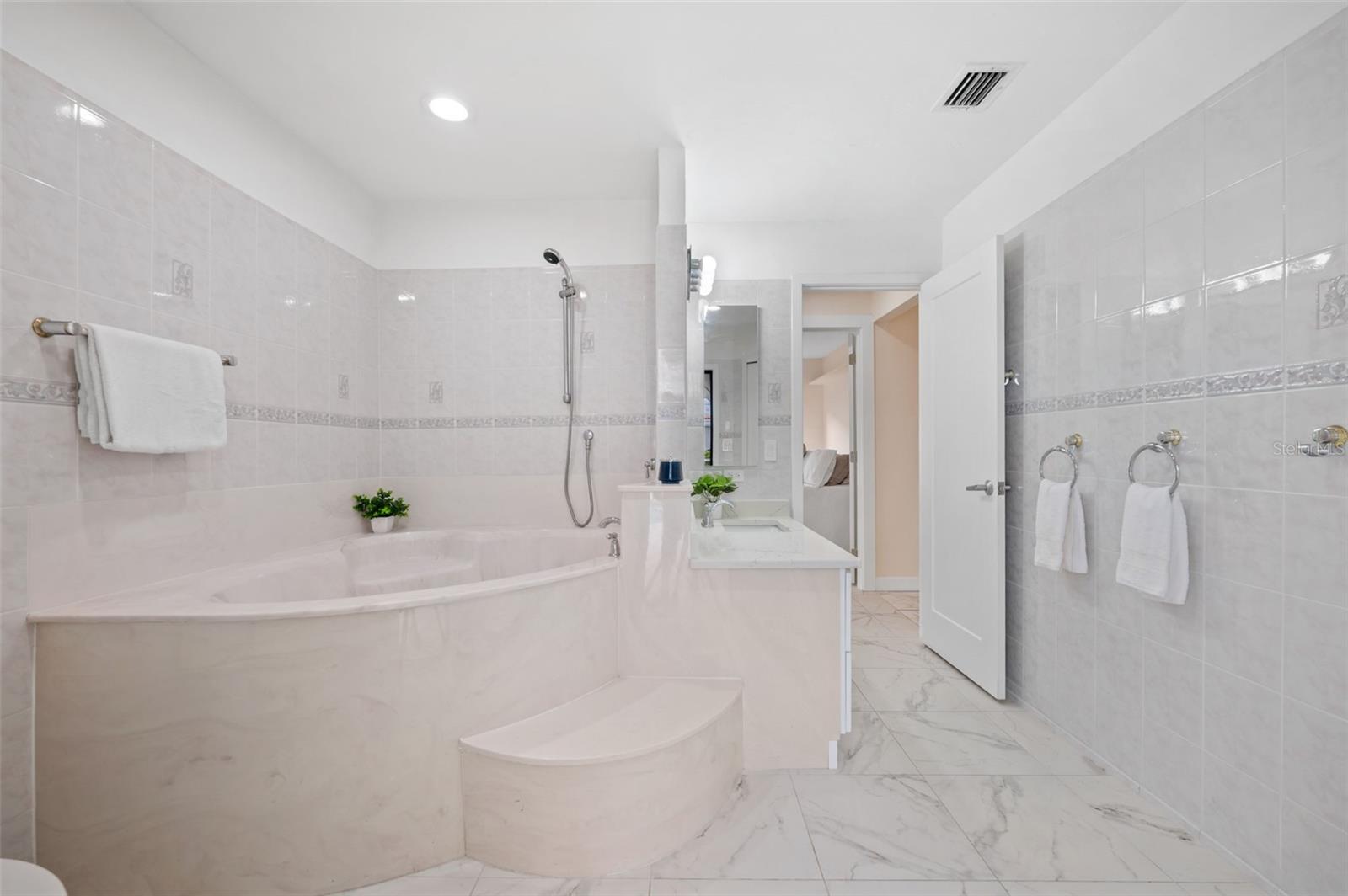 1223 SW 51ST ST, CAPE CORAL, FL, 33914