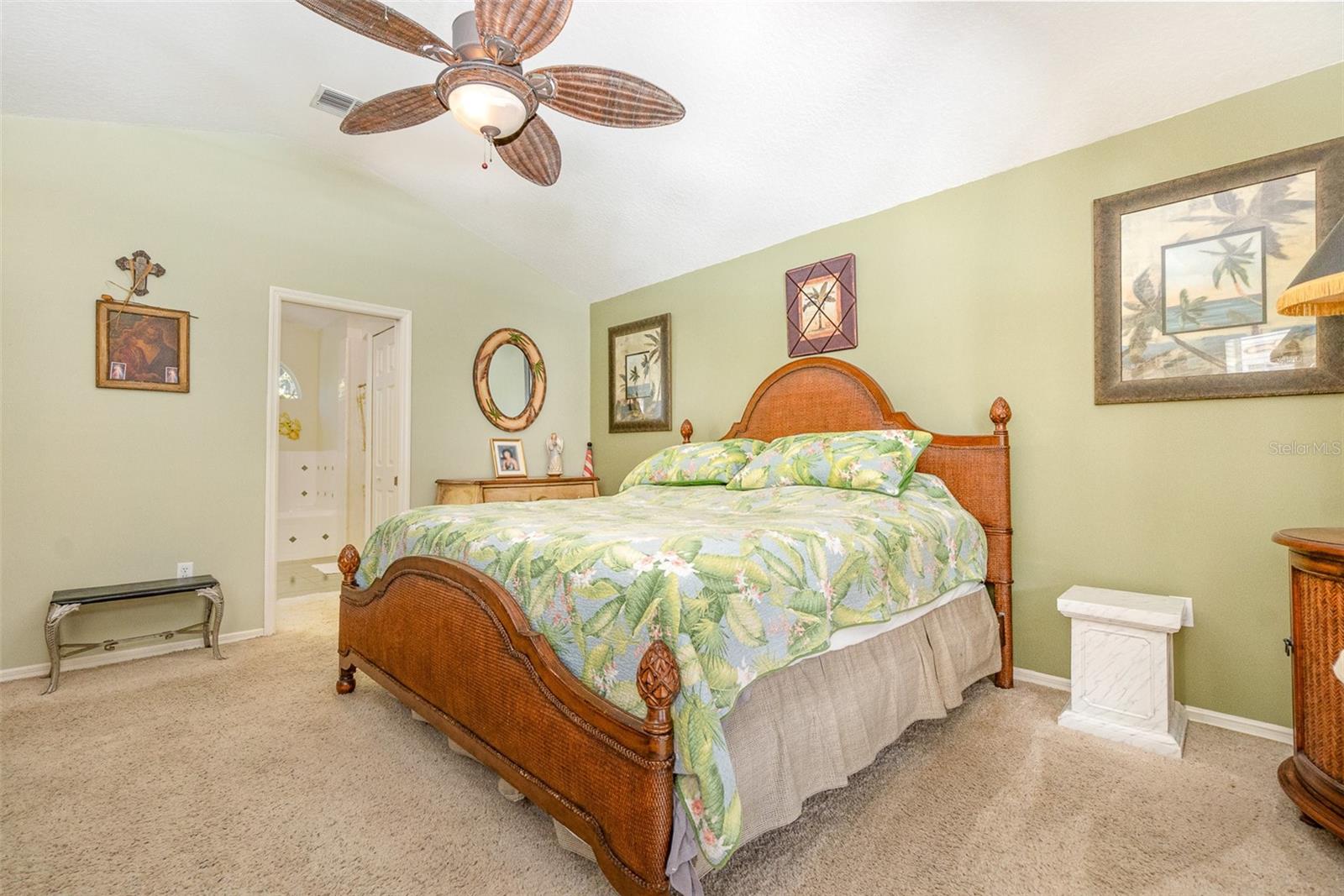 16730 BEAUCLAIRE CT, TAVARES, FL, 32778