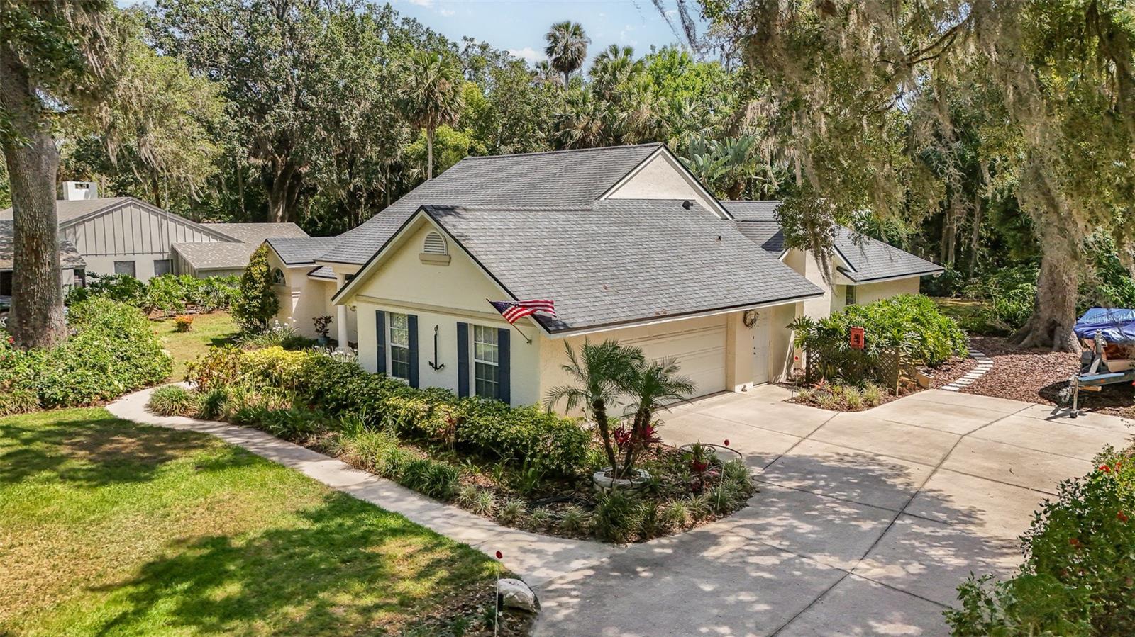 16730 BEAUCLAIRE CT, TAVARES, FL, 32778