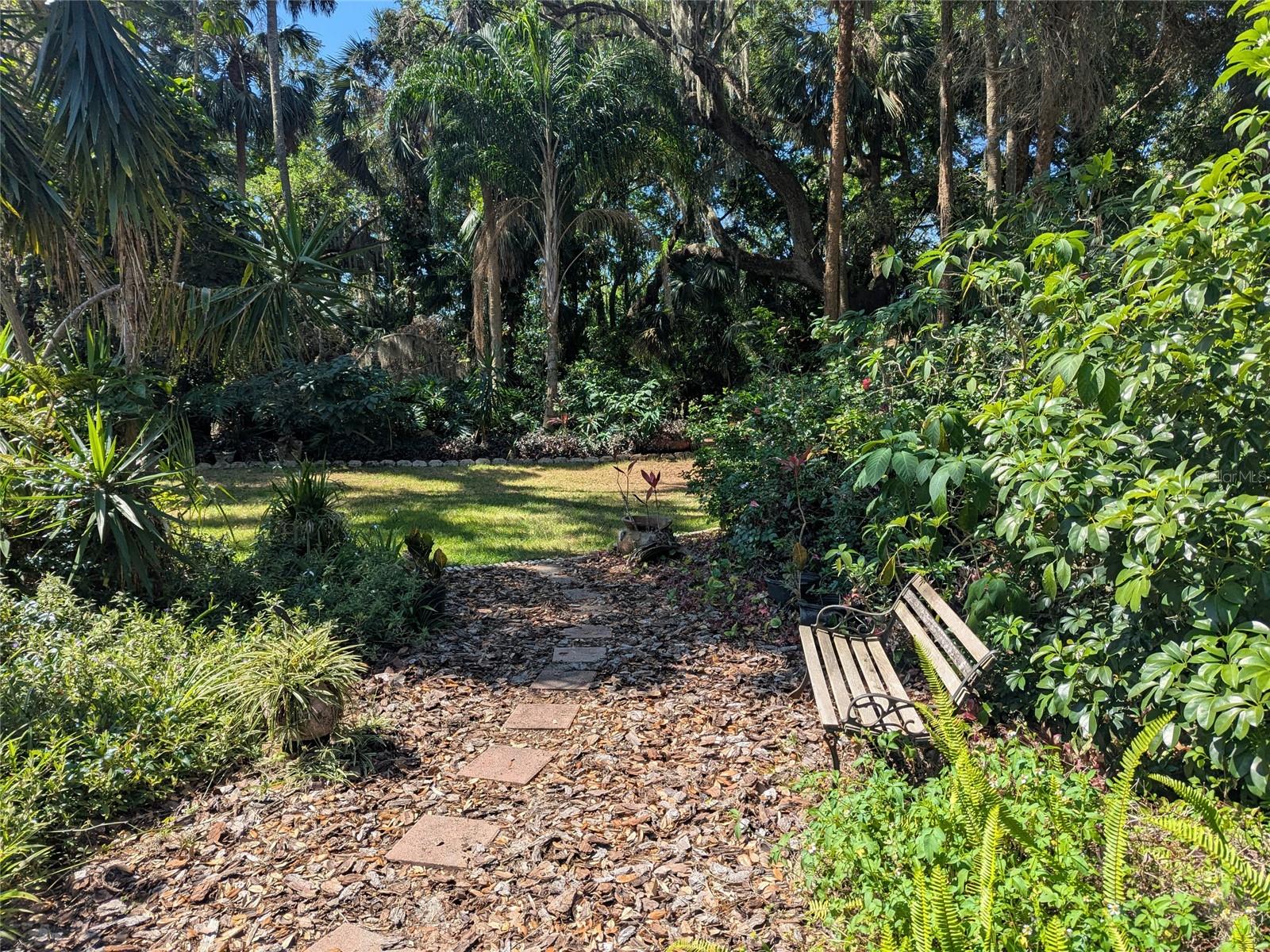 16730 BEAUCLAIRE CT, TAVARES, FL, 32778