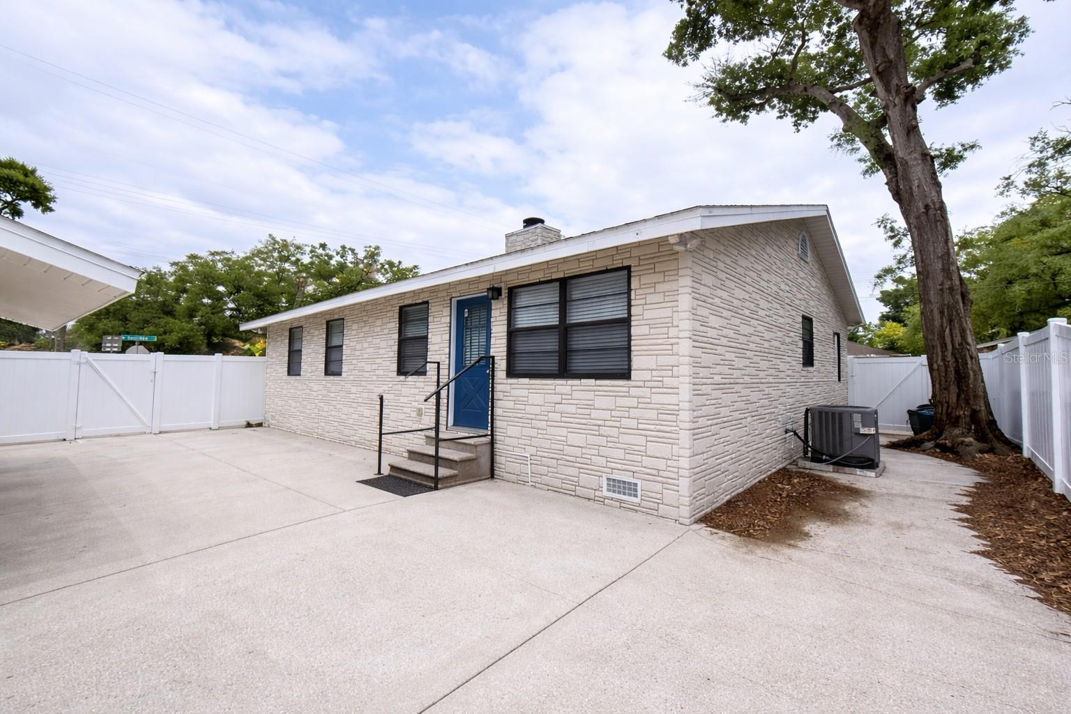 7218 N HIGHLAND AVE, TAMPA, FL, 33604