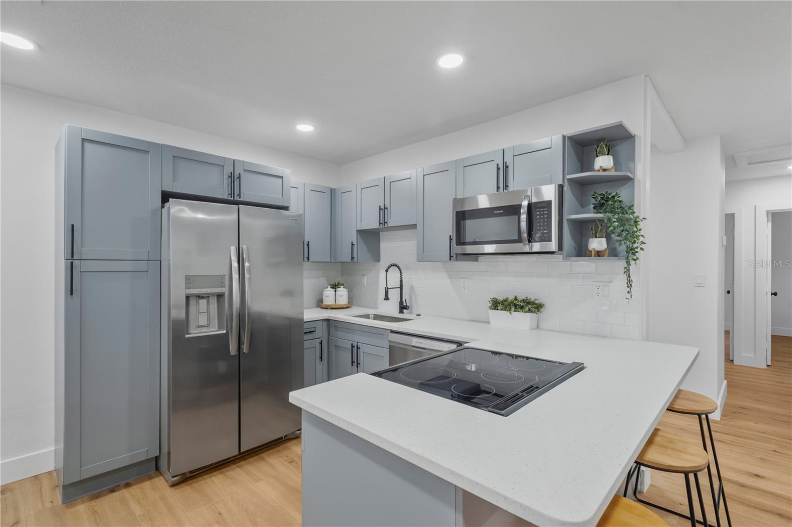 3243 6TH AVE S, ST PETERSBURG, FL, 33712