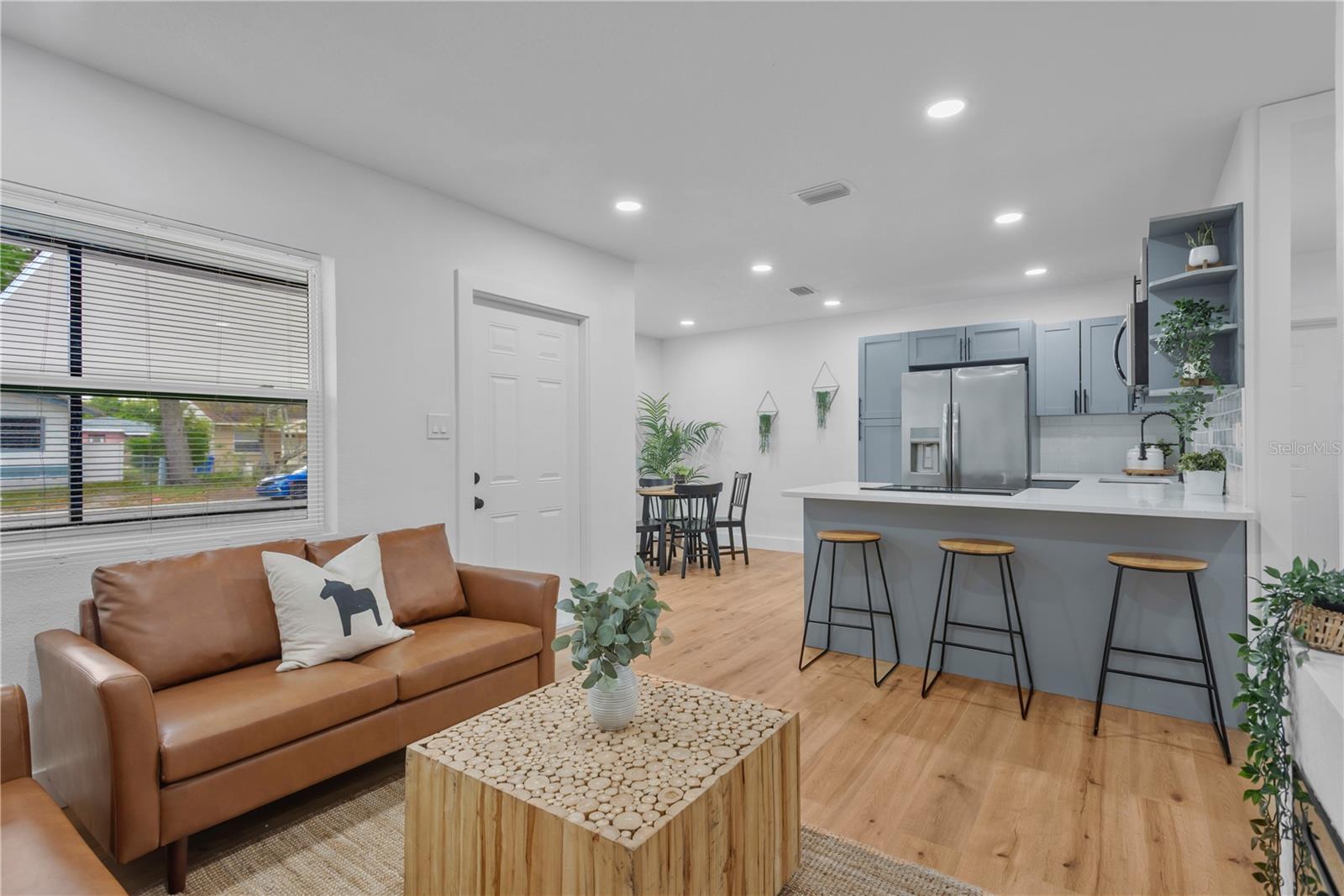 3243 6TH AVE S, ST PETERSBURG, FL, 33712