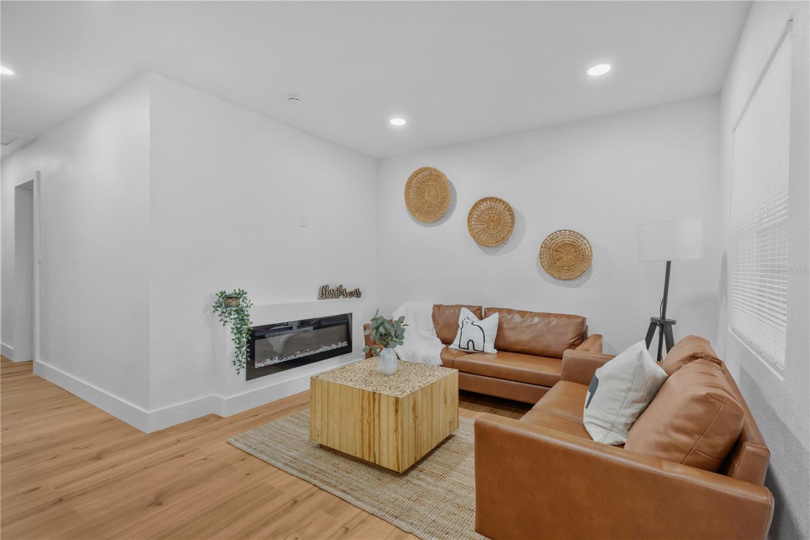 3243 6TH AVE S, ST PETERSBURG, FL, 33712