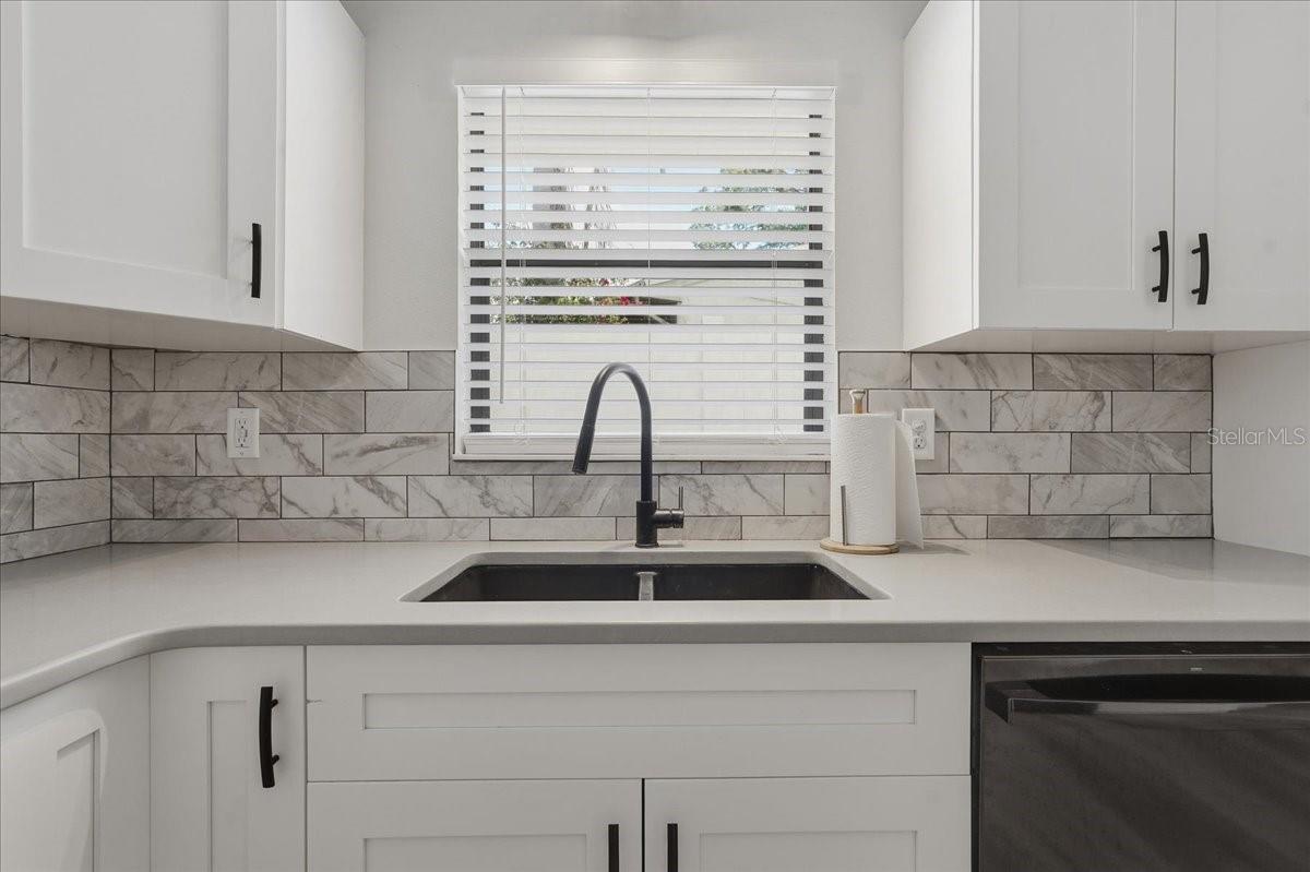 300 SWEETGUM CT, PALM HARBOR, FL, 34683