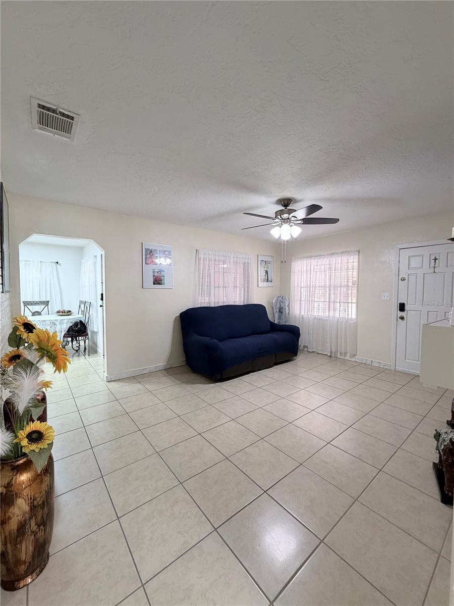 1508 W KNOLLWOOD ST, TAMPA, FL, 33604