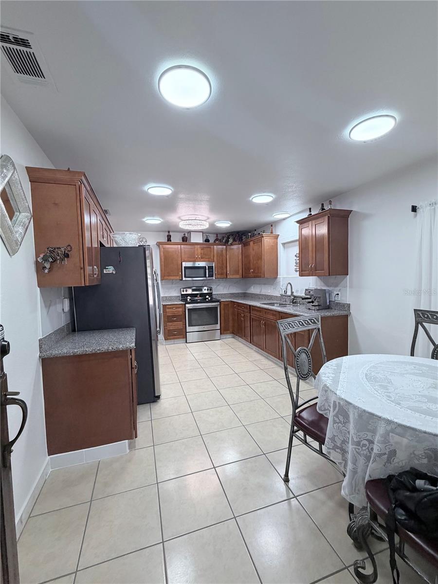 1508 W KNOLLWOOD ST, TAMPA, FL, 33604