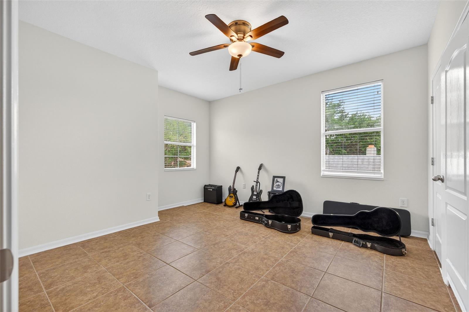 3204 W MARLIN AVE, TAMPA, FL, 33611