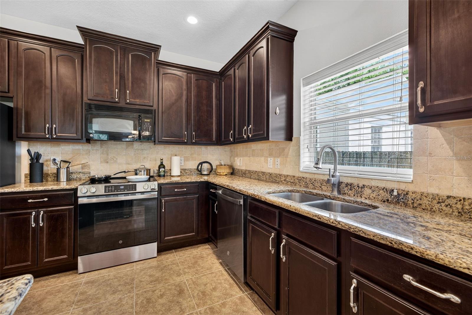 3204 W MARLIN AVE, TAMPA, FL, 33611