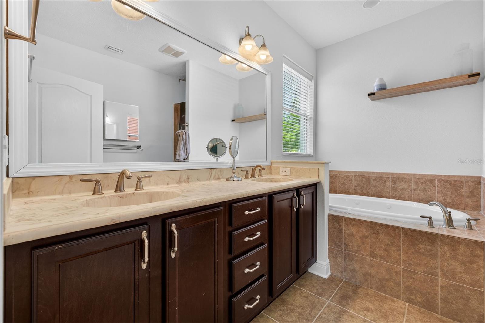 3204 W MARLIN AVE, TAMPA, FL, 33611