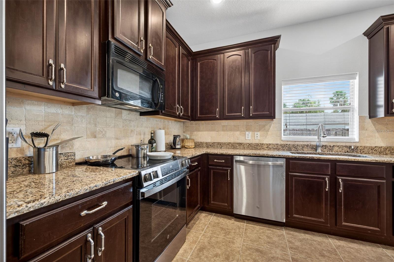 3204 W MARLIN AVE, TAMPA, FL, 33611