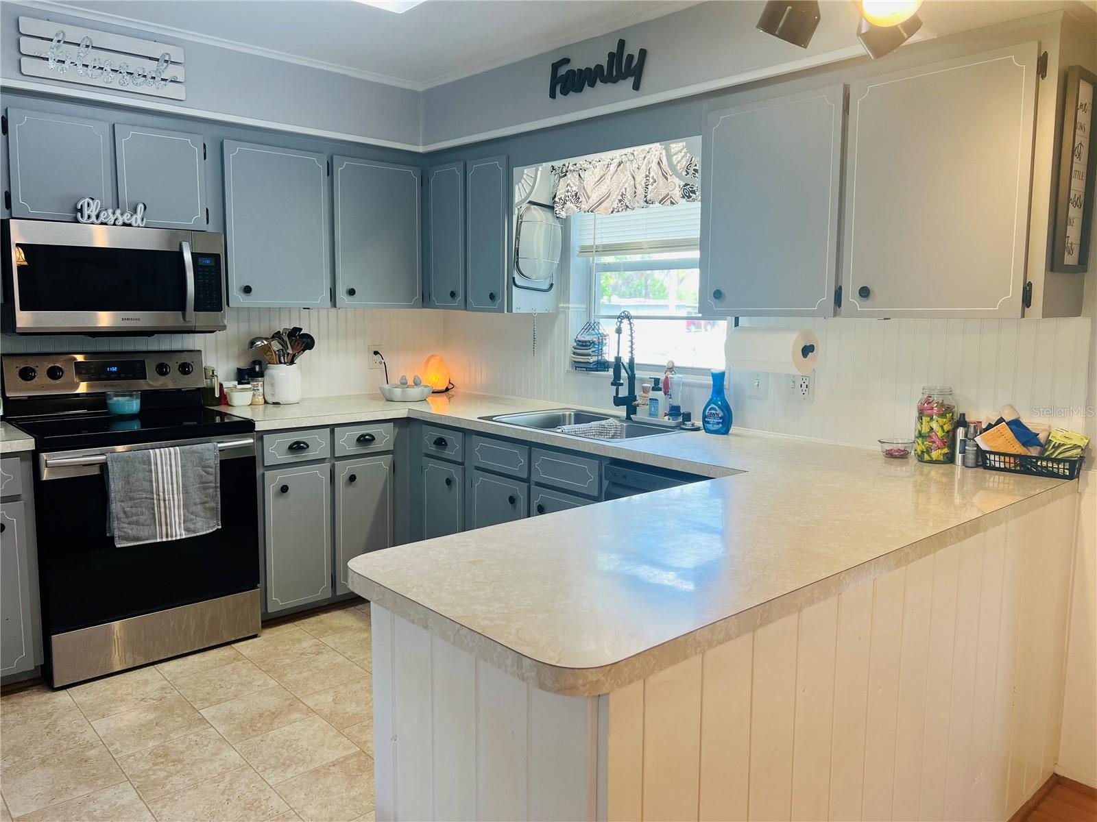 8225 WAKEFORD RD, LAKE WALES, FL, 33898