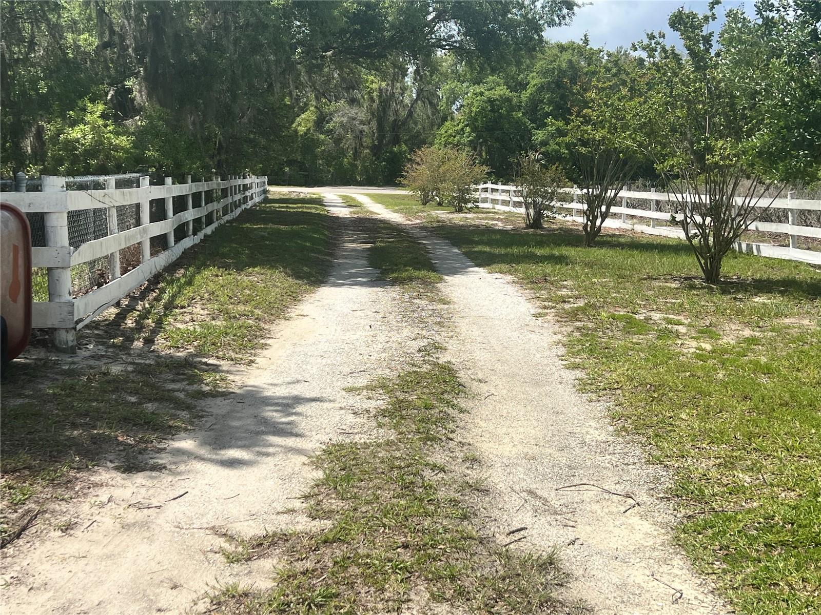 8225 WAKEFORD RD, LAKE WALES, FL, 33898