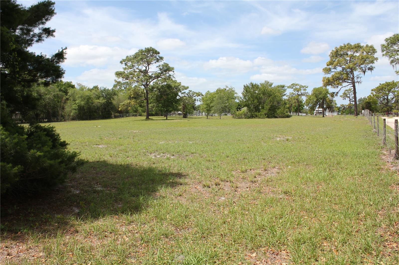 8225 WAKEFORD RD, LAKE WALES, FL, 33898