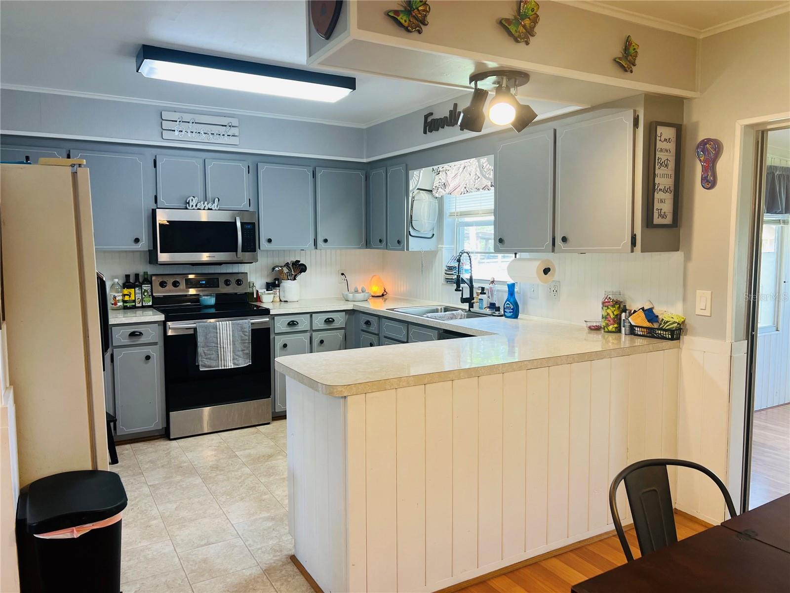 8225 WAKEFORD RD, LAKE WALES, FL, 33898