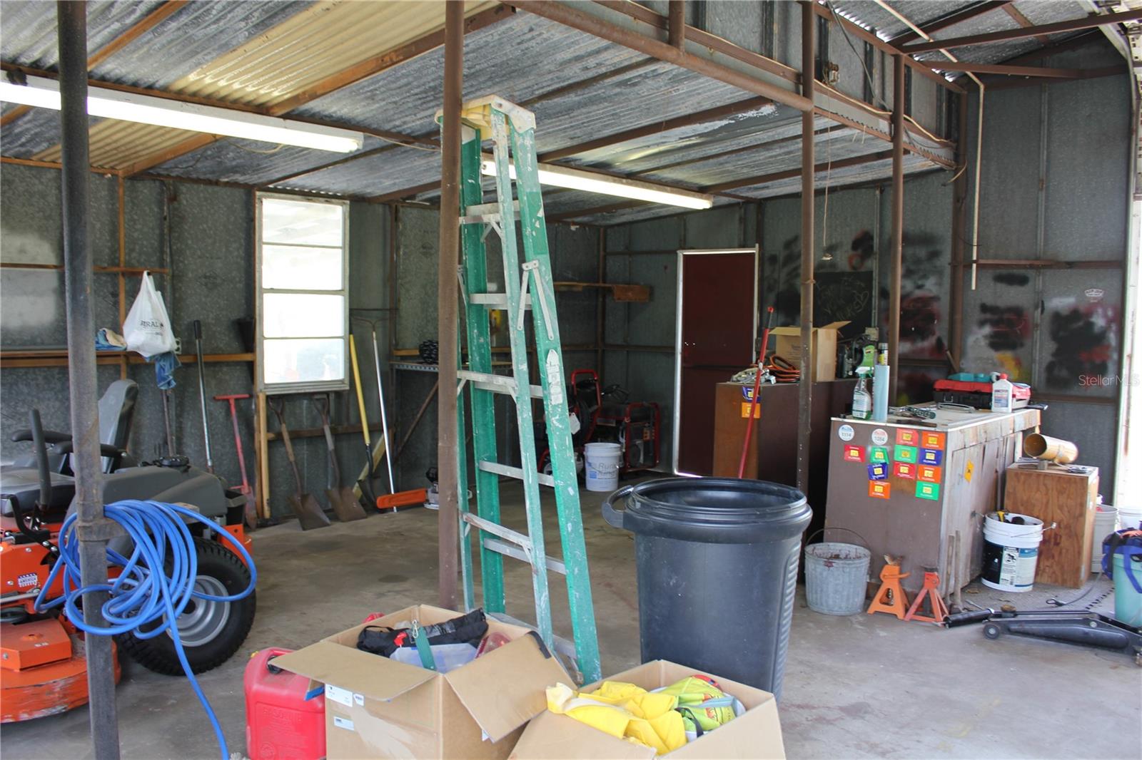 8225 WAKEFORD RD, LAKE WALES, FL, 33898