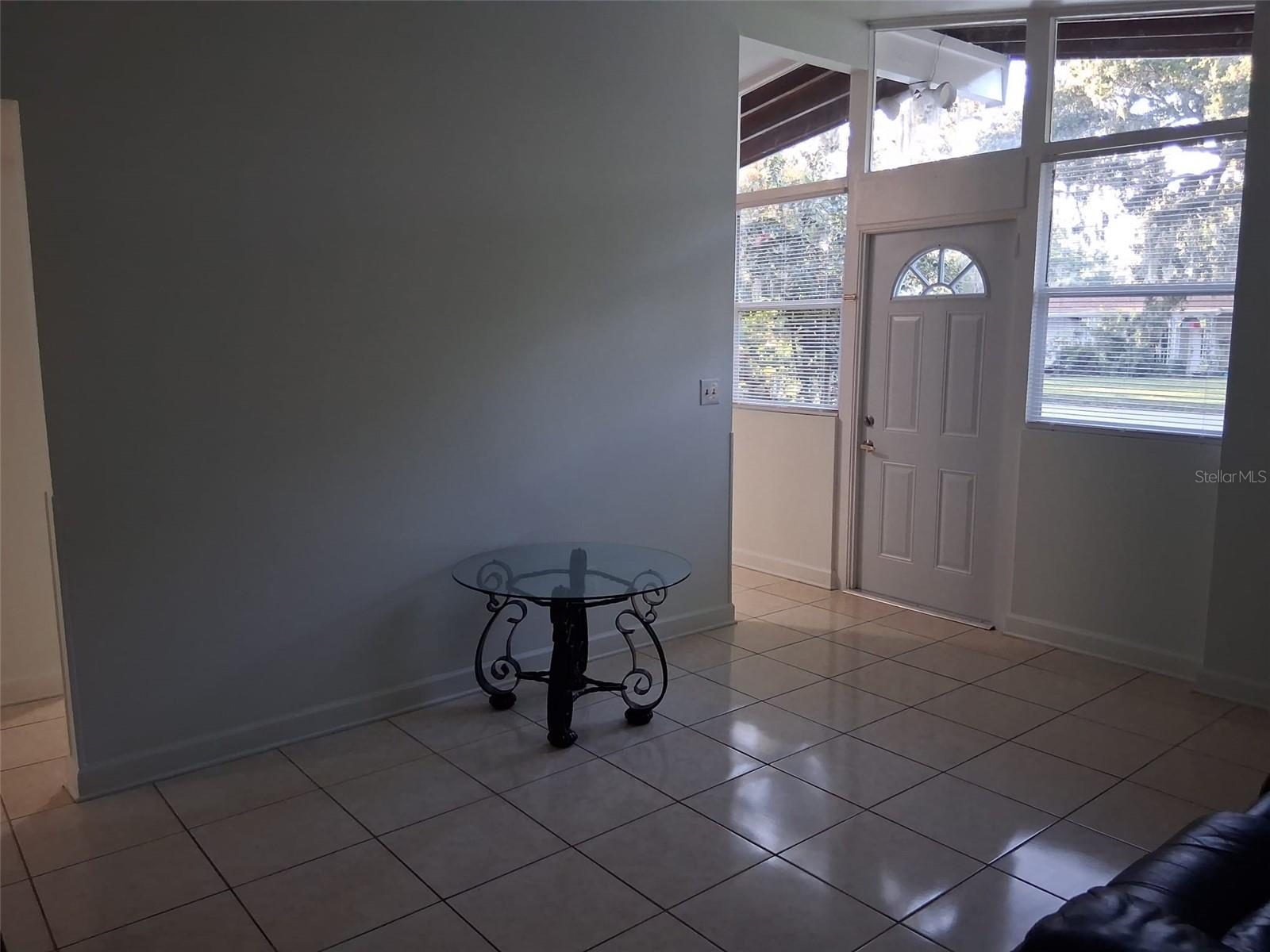 924 LAKEWOOD AVENUE, TAMPA, FL, 33613