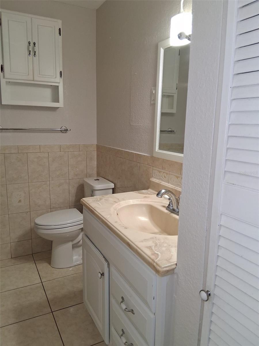 924 LAKEWOOD AVENUE, TAMPA, FL, 33613