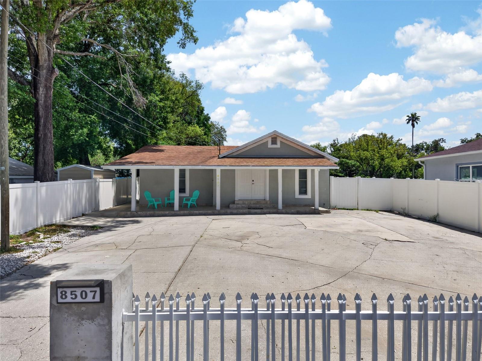 8507 N BROOKS ST, TAMPA, FL, 33604