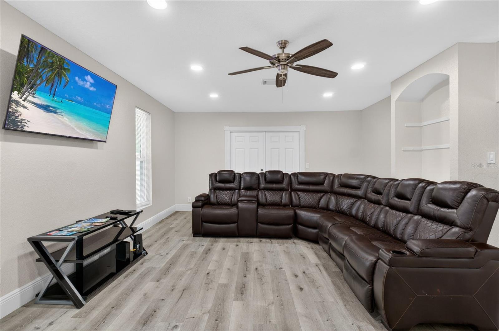 8507 N BROOKS ST, TAMPA, FL, 33604