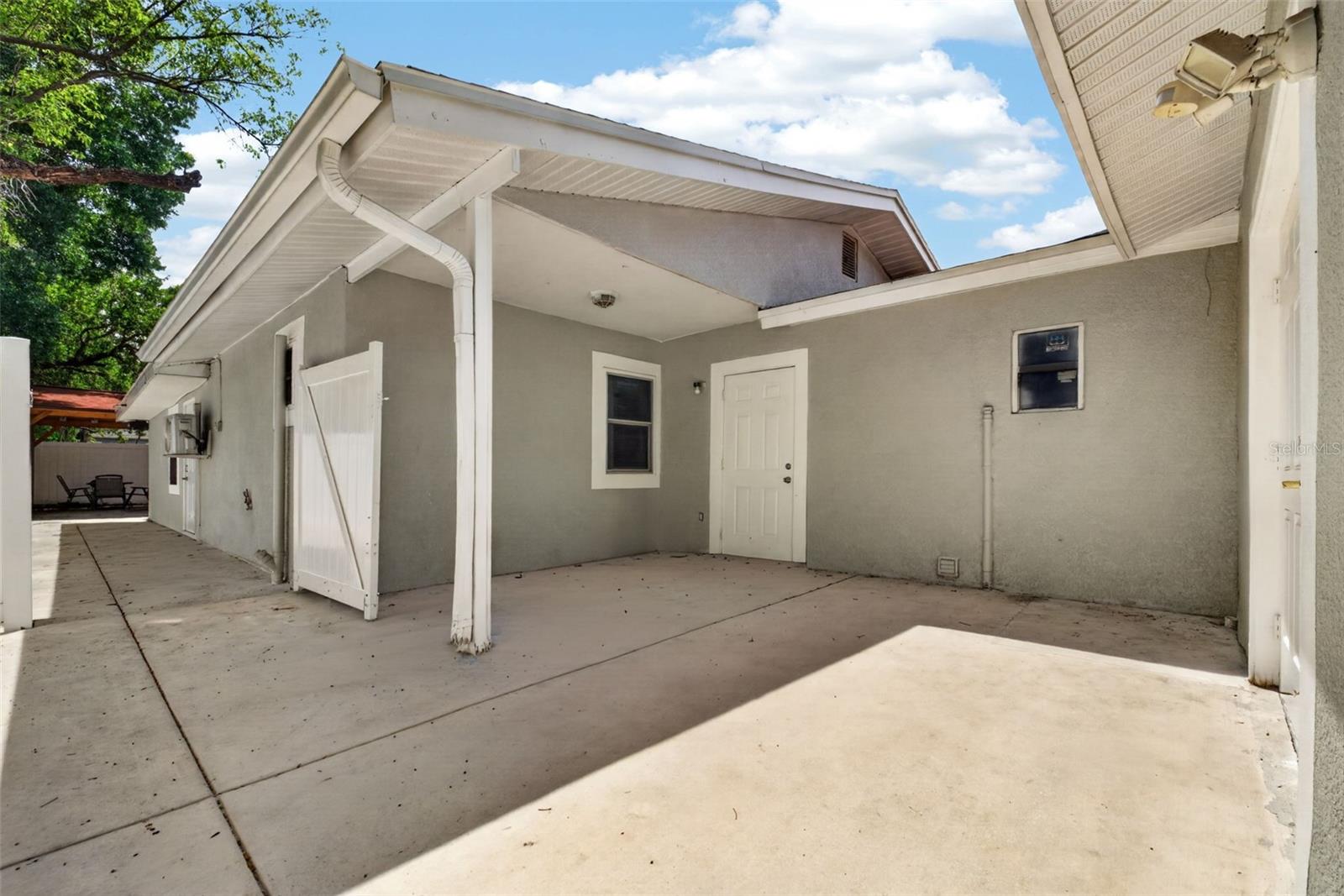 8507 N BROOKS ST, TAMPA, FL, 33604