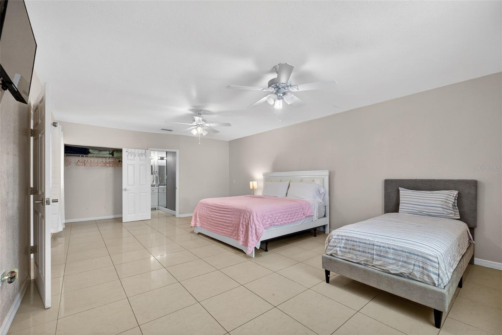 8507 N BROOKS ST, TAMPA, FL, 33604