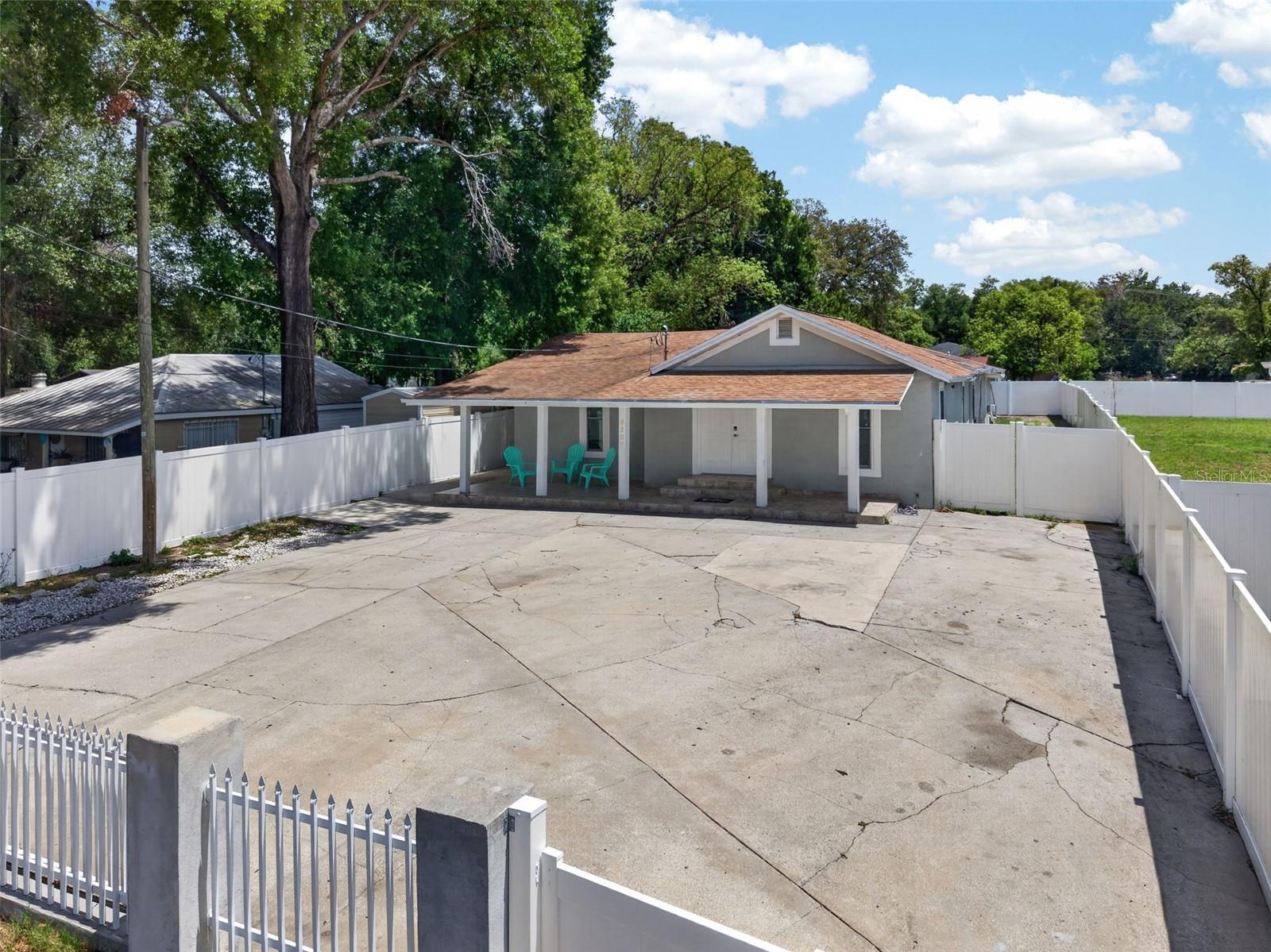 8507 N BROOKS ST, TAMPA, FL, 33604