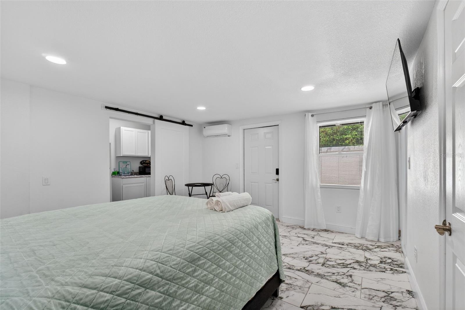 8507 N BROOKS ST, TAMPA, FL, 33604