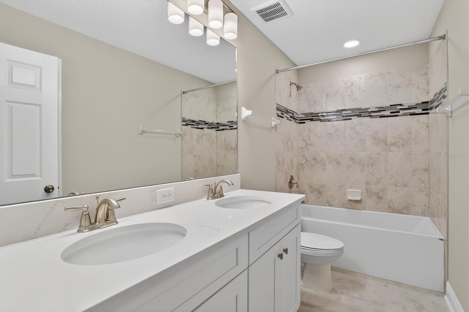 3168 FALL HARVEST DR, ZEPHYRHILLS, FL, 33540