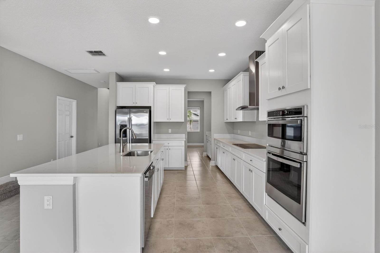 3168 FALL HARVEST DR, ZEPHYRHILLS, FL, 33540