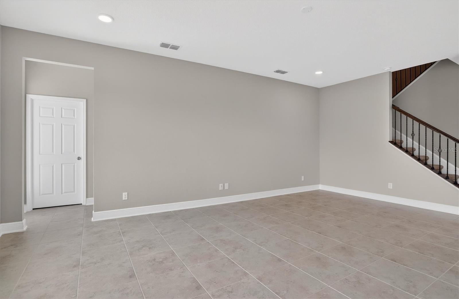 3168 FALL HARVEST DR, ZEPHYRHILLS, FL, 33540