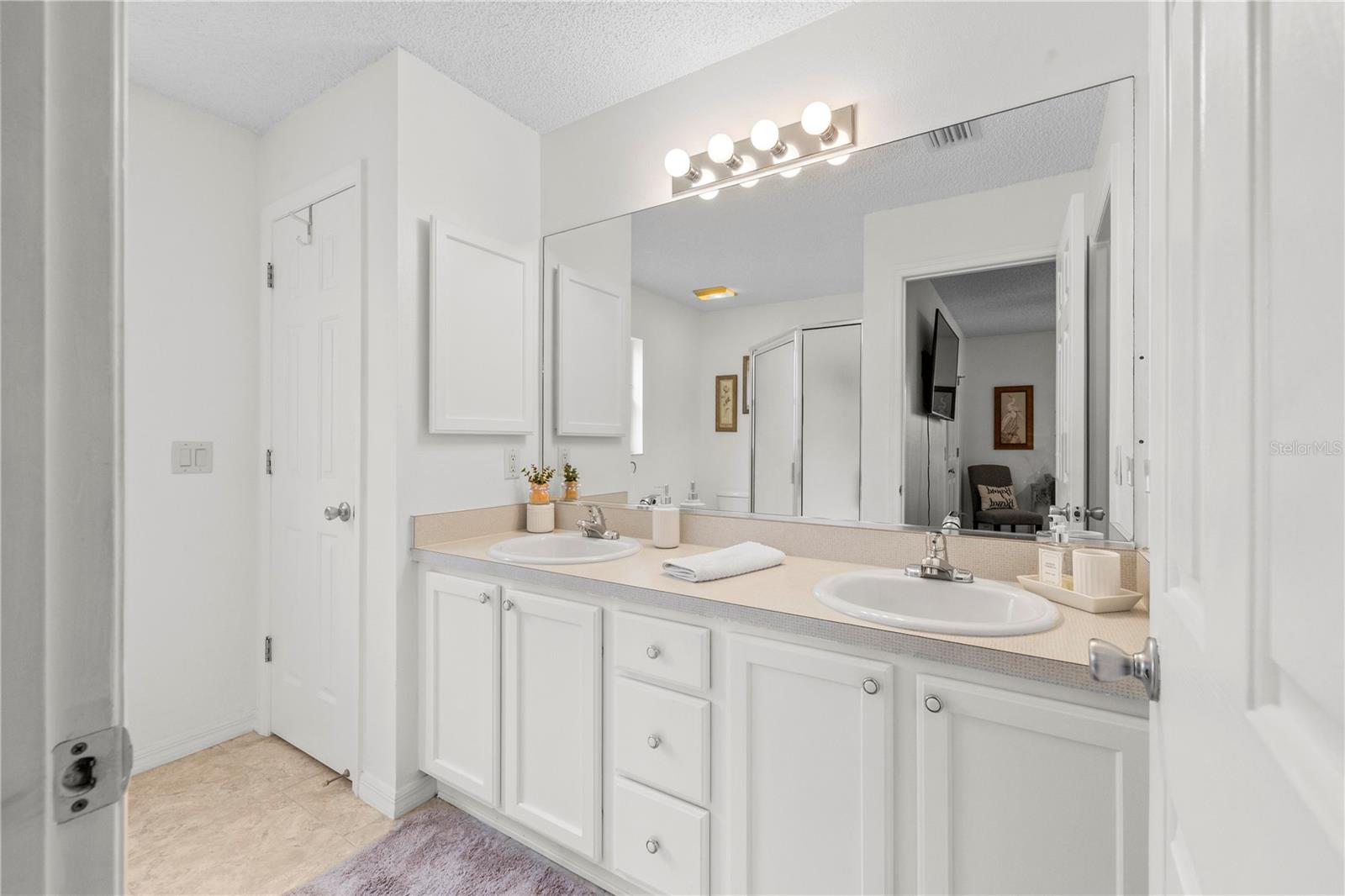 121 COSTA MESA DR, LADY LAKE, FL, 32159