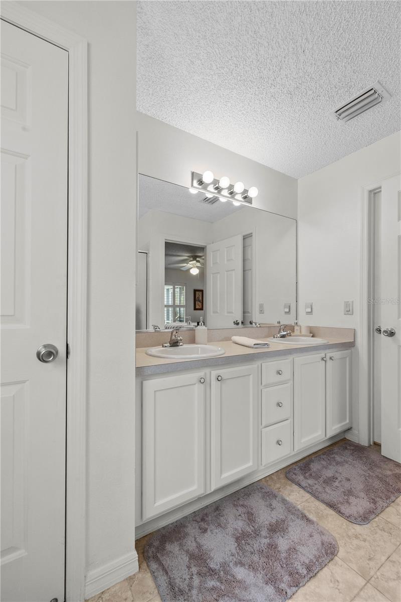 121 COSTA MESA DR, LADY LAKE, FL, 32159