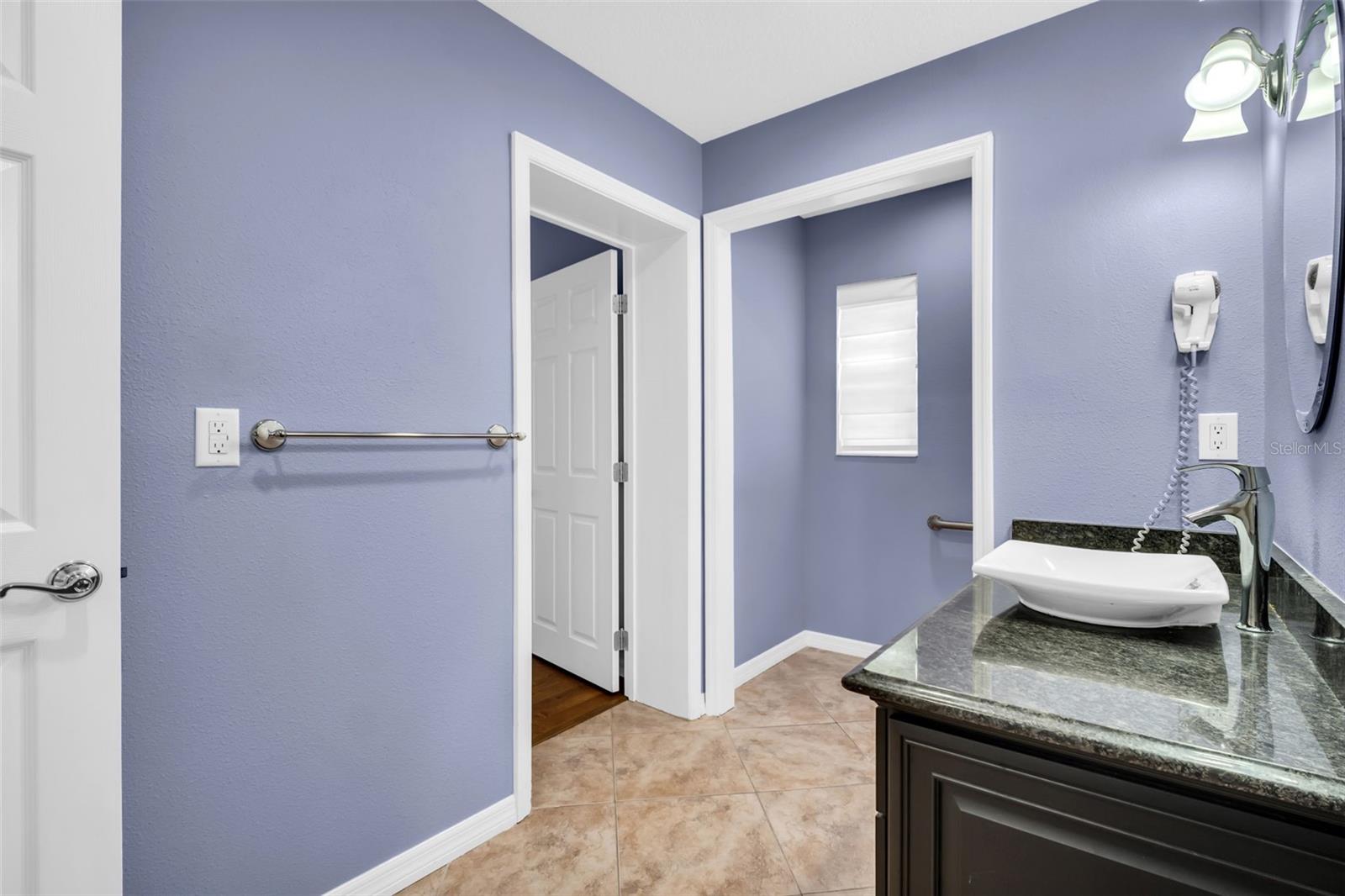 1404 EAST LAKE WOODLANDS PKWY, OLDSMAR, FL, 34677