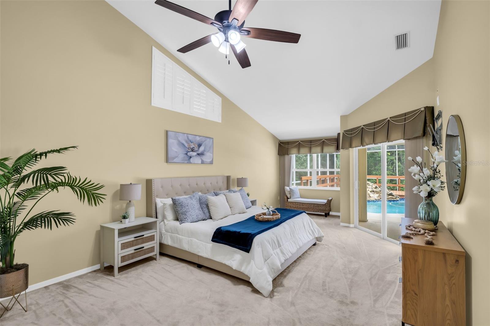 1404 EAST LAKE WOODLANDS PKWY, OLDSMAR, FL, 34677