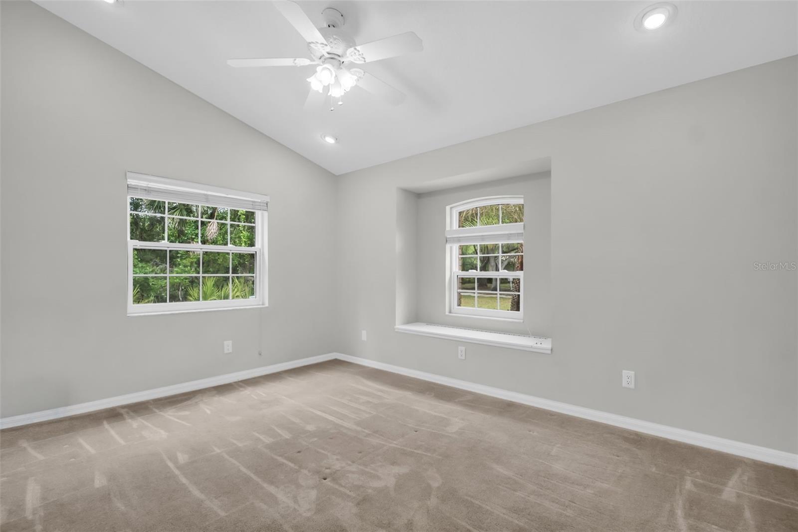 1404 EAST LAKE WOODLANDS PKWY, OLDSMAR, FL, 34677