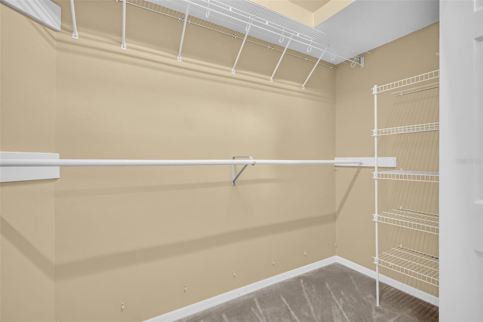 1404 EAST LAKE WOODLANDS PKWY, OLDSMAR, FL, 34677