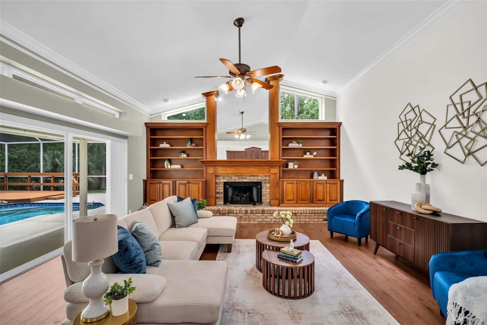 1404 EAST LAKE WOODLANDS PKWY, OLDSMAR, FL, 34677