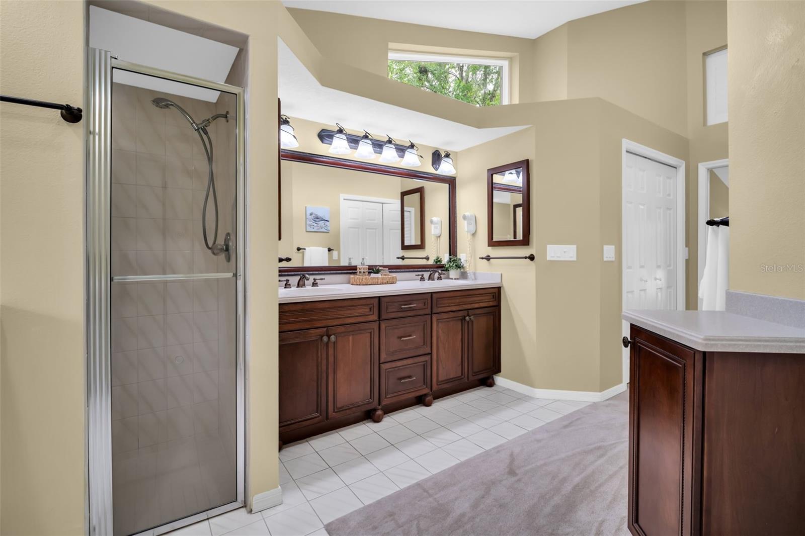 1404 EAST LAKE WOODLANDS PKWY, OLDSMAR, FL, 34677