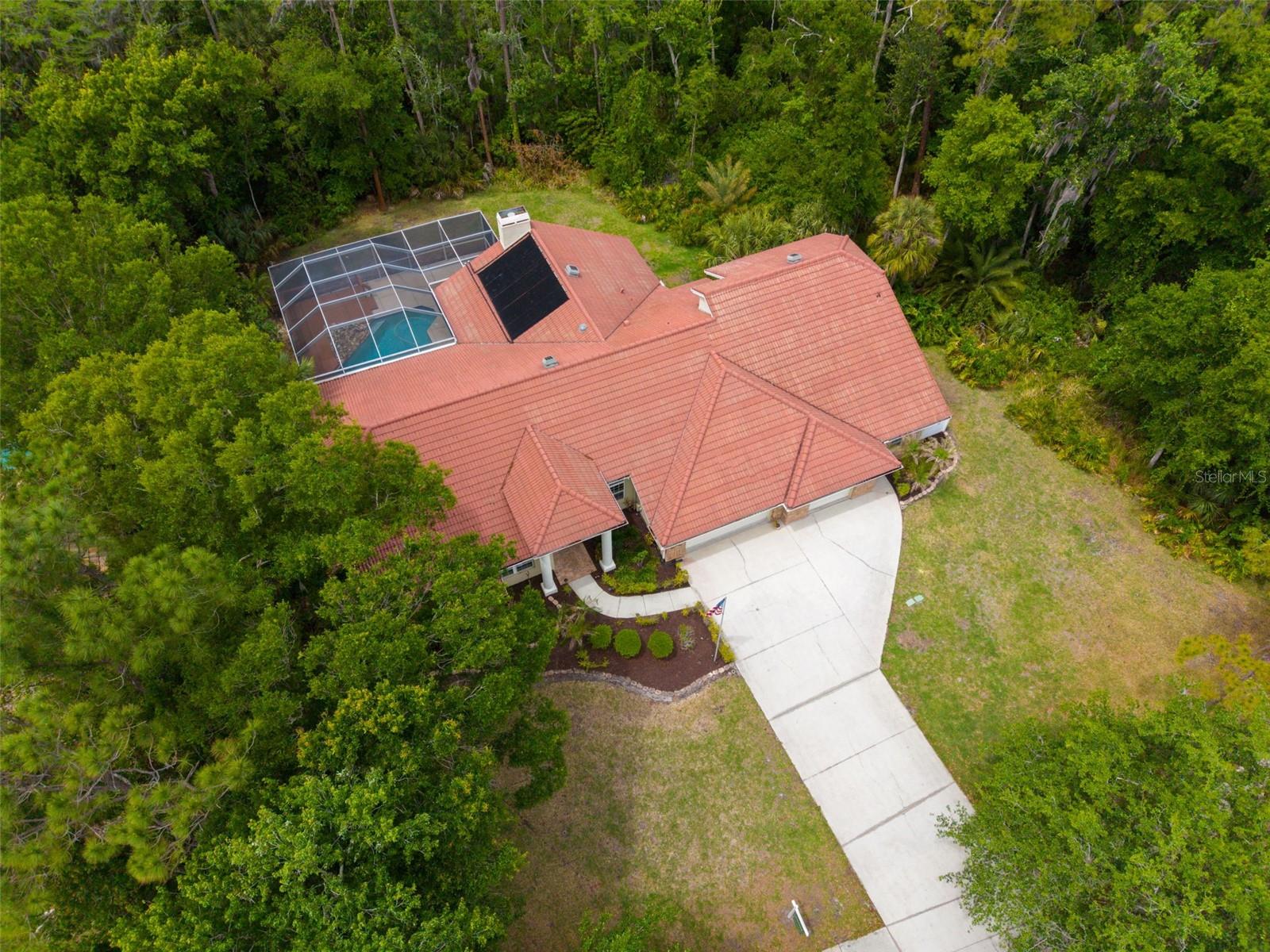 1404 EAST LAKE WOODLANDS PKWY, OLDSMAR, FL, 34677