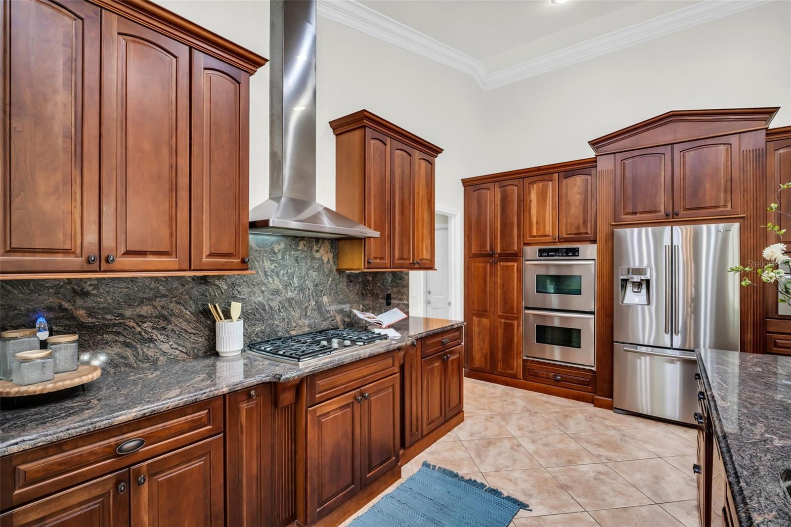 1404 EAST LAKE WOODLANDS PKWY, OLDSMAR, FL, 34677