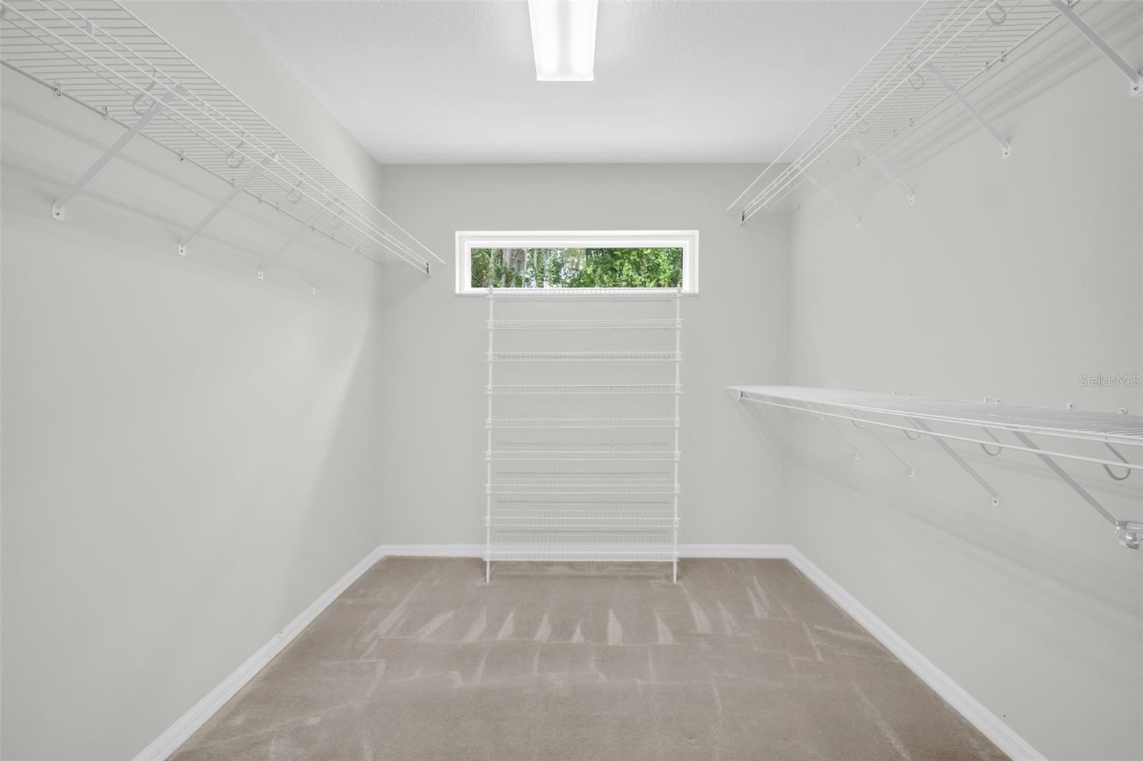 1404 EAST LAKE WOODLANDS PKWY, OLDSMAR, FL, 34677